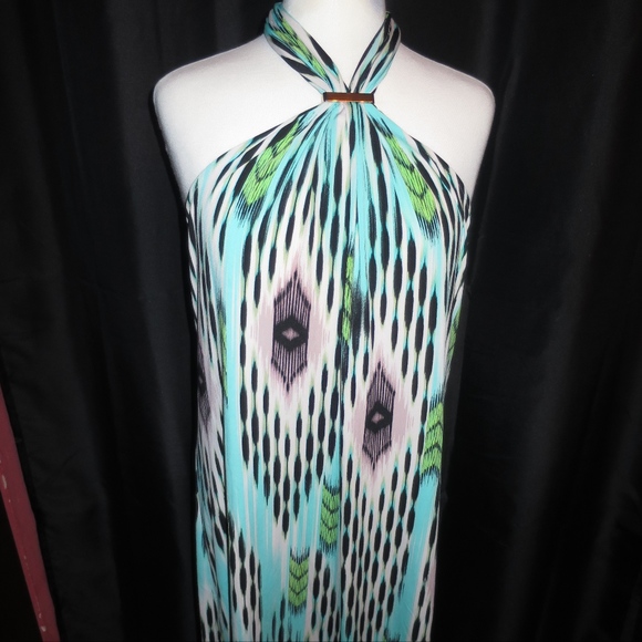 Dress - Picture 1 of 3